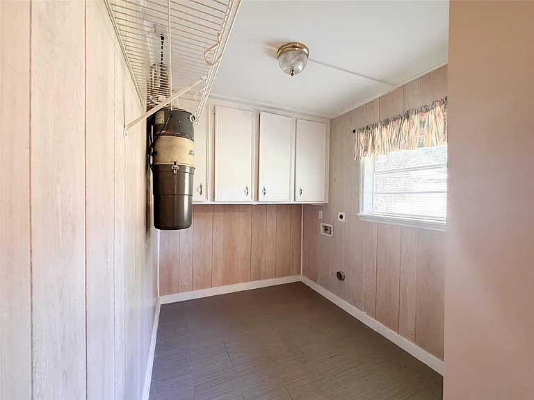 15331 Lake Lamond Rd — Photo 18