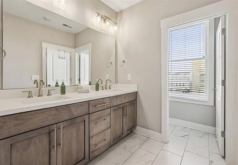 1024A Robert Smalls Way — Photo 31