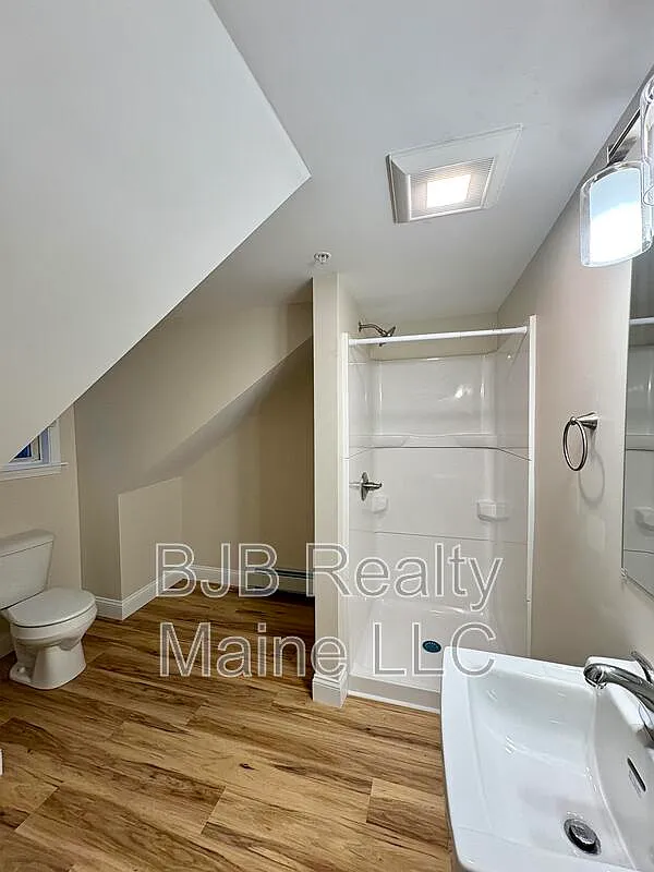 1 bed, 1.0 bath, 379 sqft, $1,680 — Photo 4