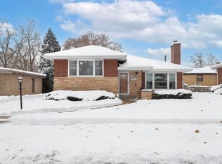 10551 Essex St, Westchester, IL 60154