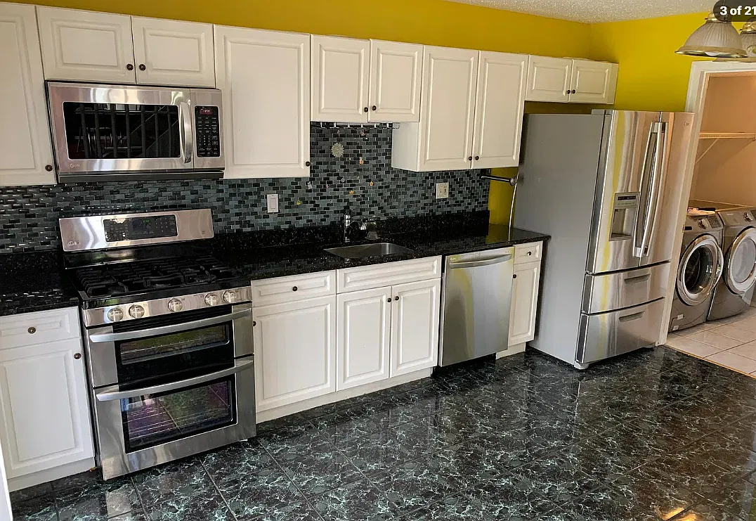 2 bed, 2.5 bath, 1575 sqft, $2,600 — Photo 3