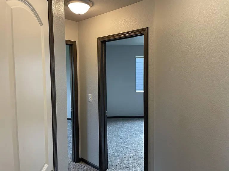 408 Yelner Dr — Photo 4