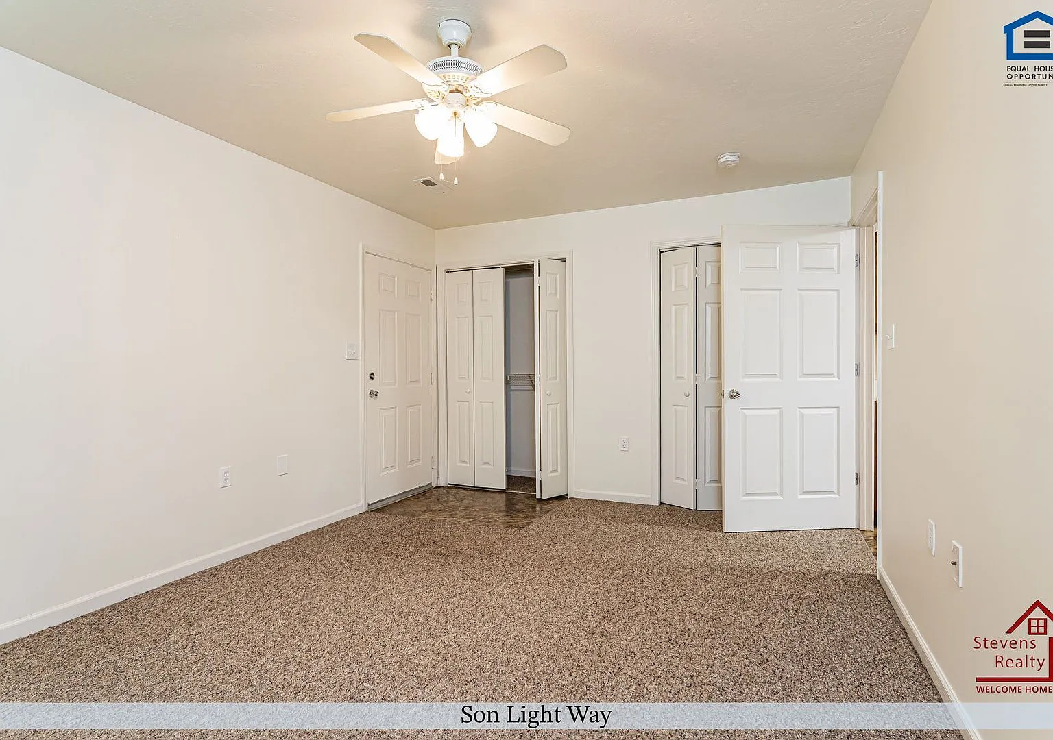 $200 Off First Month rent! A Tranquil Haven — Photo 4