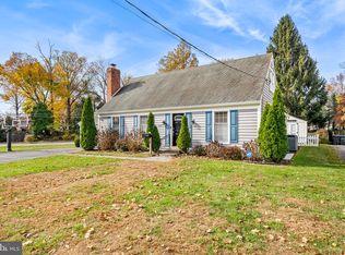 608 Valley View Rd, Ardmore, PA 19003