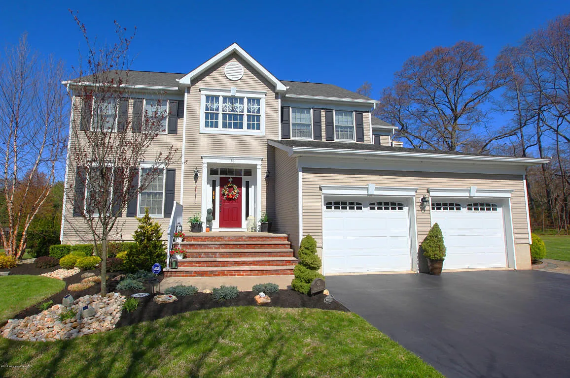 36 Majestic Ave photo 1
