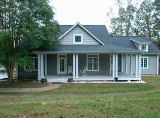 160 Journeys End Dr, Wirtz, VA 24184