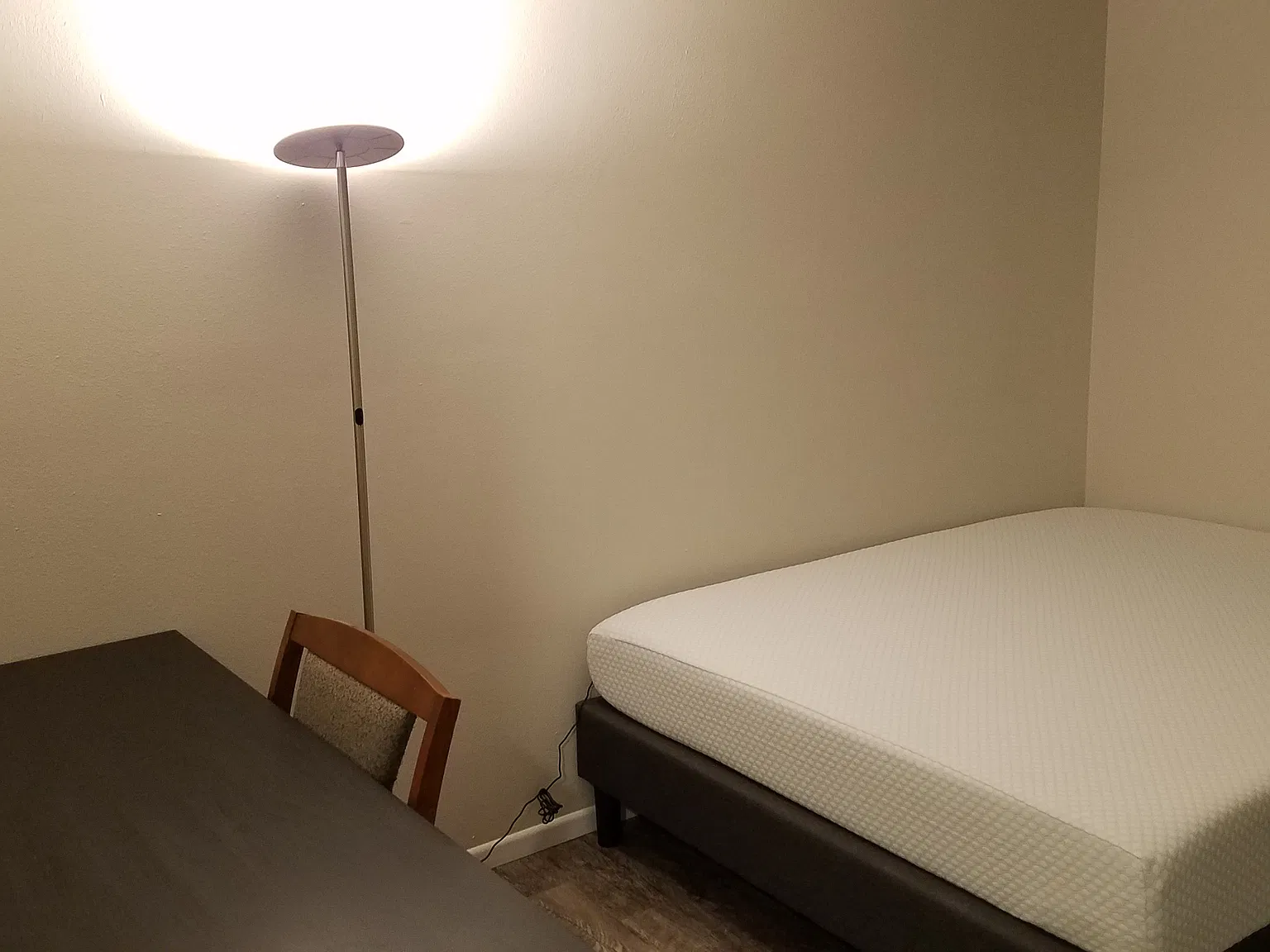 4 bed, 2100 sqft, $650 — Photo 3