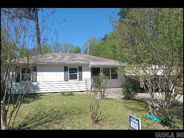 166 Tulane — Photo 2