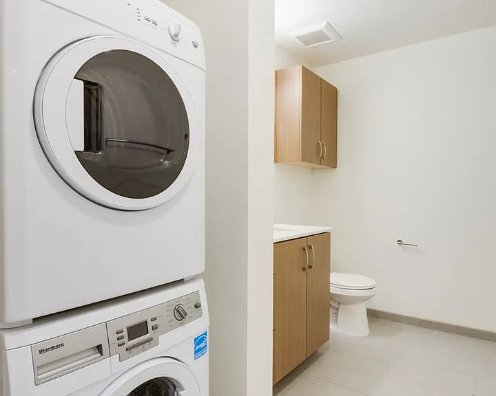Ellie Jean Apartments — Photo 14
