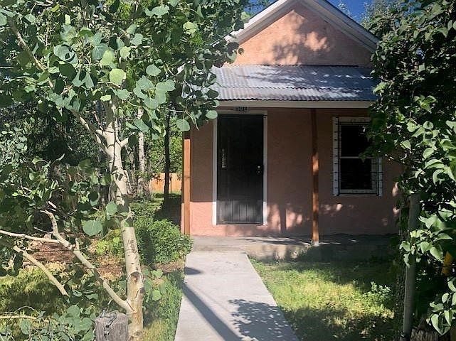 1st image of 501 Pine Ave