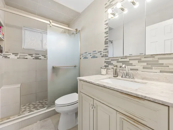 159 Seneca Avenue image 17 of 34