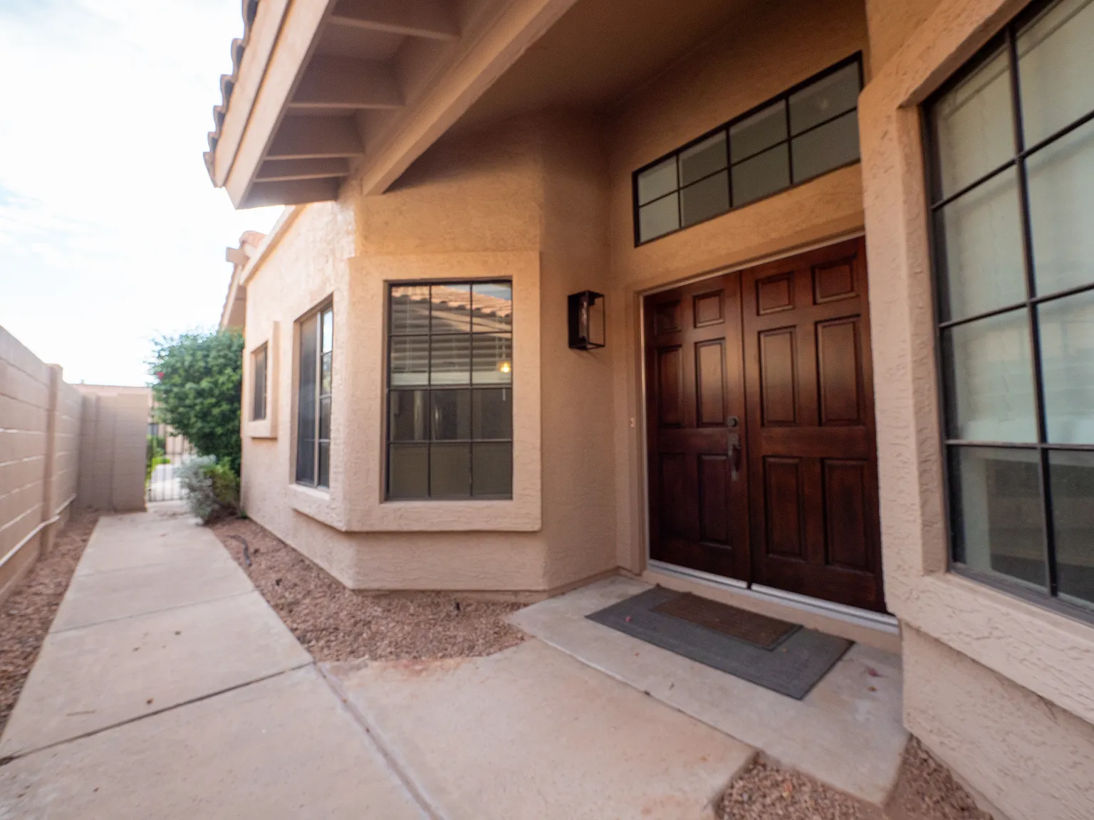 2 bed, 1203 sqft, $2,095 — Photo 2