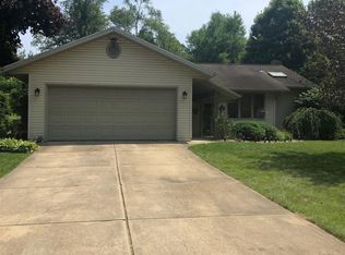 19324 Waite Blvd, South Bend, IN 46637