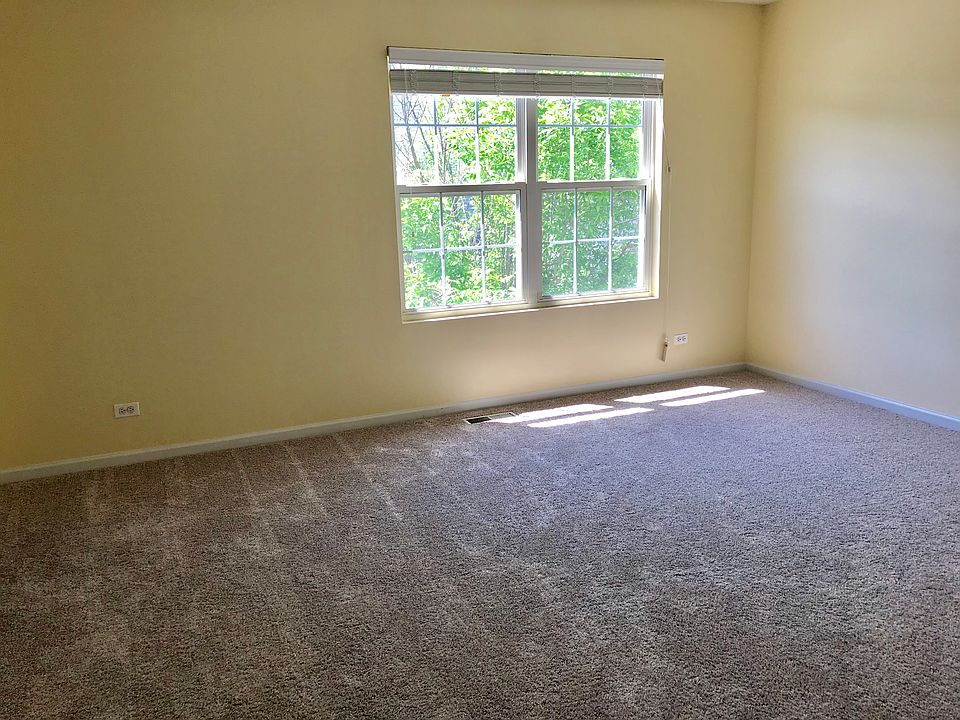 2nd image of 264 Springbrook Trl S