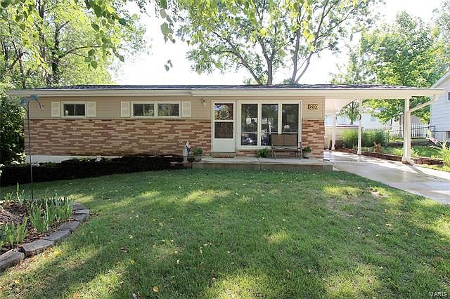1st image of 1200 Fernleaf Dr
