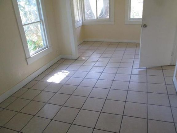 5th image of 1309 Florence Ct