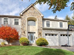 97 E Park Avenue, Pearl River, NY 10965