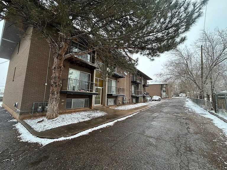 Cedar Apartments — Photo 1
