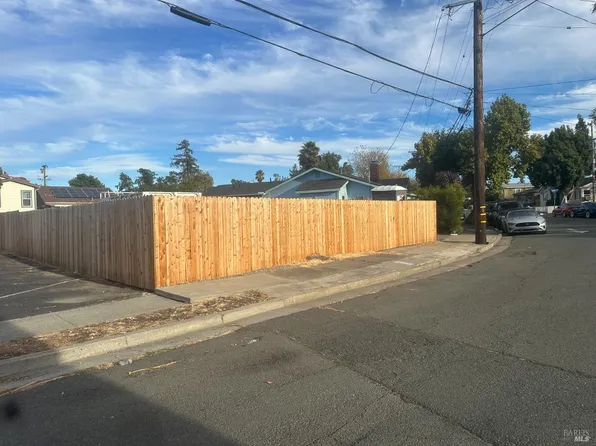 24 Tuolumne Street, Vallejo, CA 94590