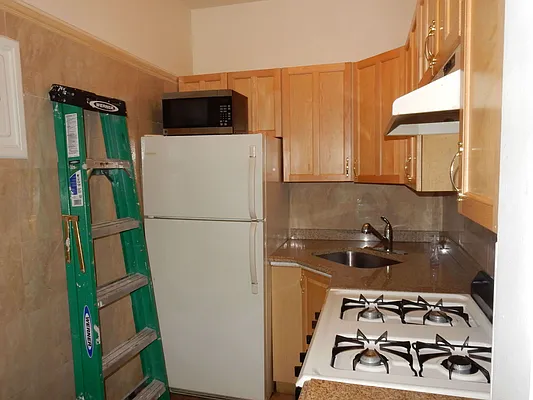 Rented by Aimee Grodanz, LREB | media 26