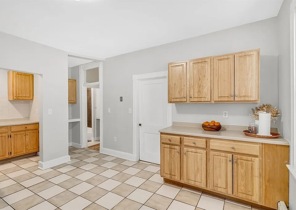 109 Harrishof St #1