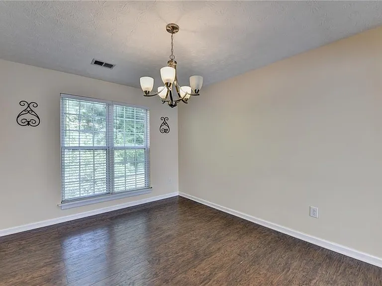 3380 McClure Woods Dr — Photo 10