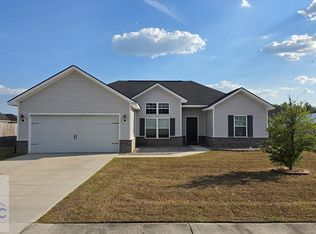 703 Burke Dr, Hinesville, GA 31313