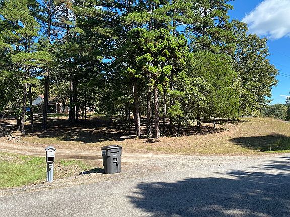 3rd image of 400 Country Cove Ln