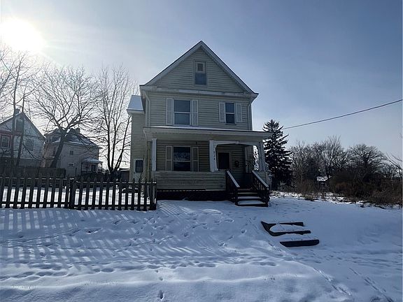 2nd image of 824 Franklin Ave