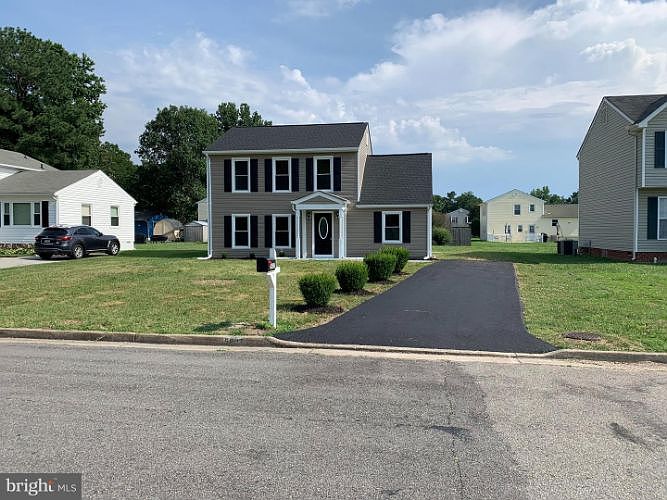 2nd image of 5607 Yates Ln