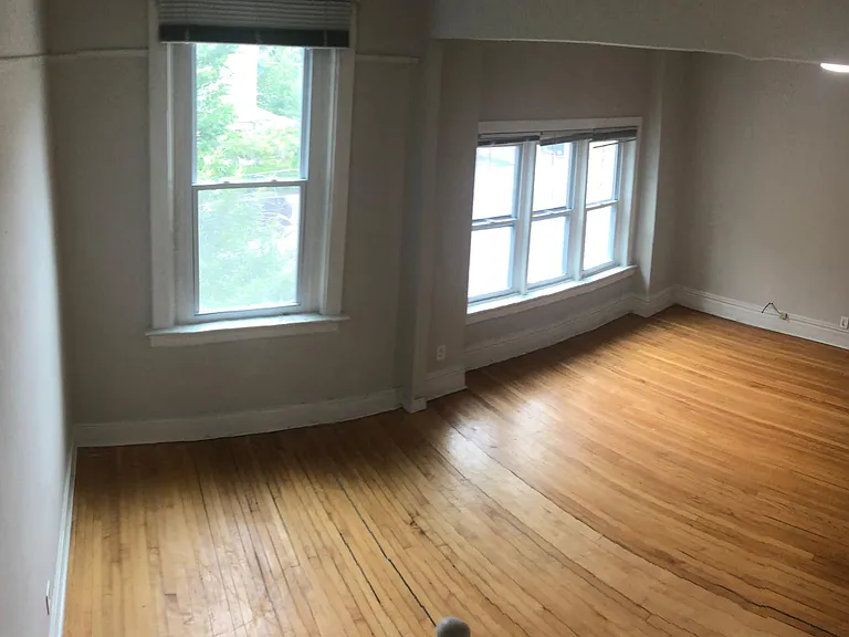 3102 N Southport Ave #2F — Photo 5