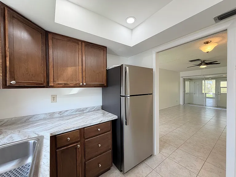 2607 Dudley Dr W #L — Photo 5