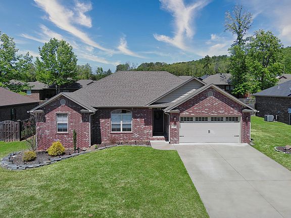 3rd image of 231 Cottonwood Ln