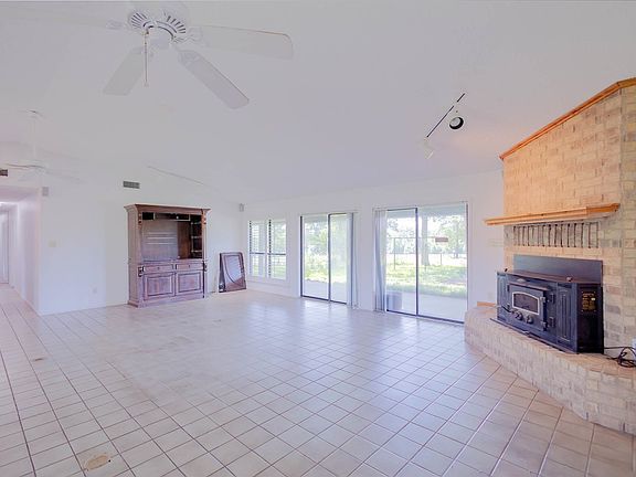 5th image of 7876 Green Hills Rd