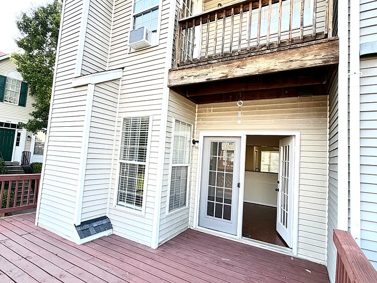 2543 Selkirk Ct — Photo 42