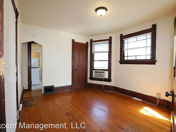 2nd image of 912 E Gorham St #4682253