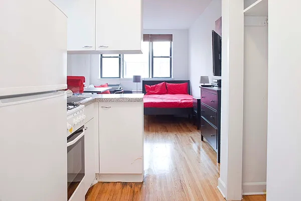 Rented by Big Apple Living | media 18