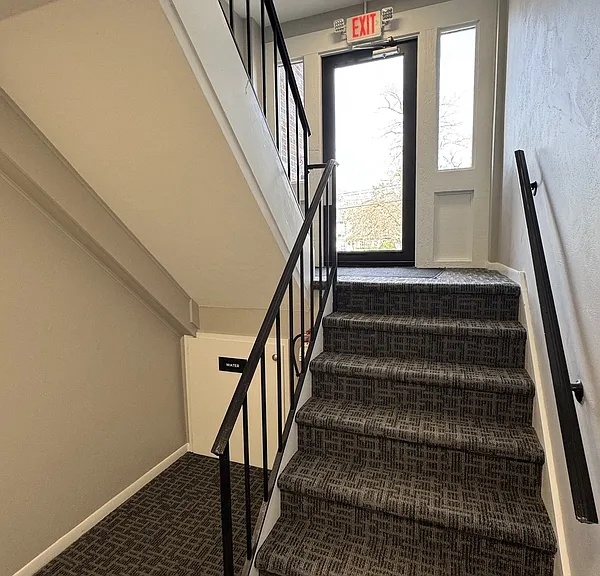 227 N Broadway St #7 — Photo 9