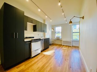 111 N 9th St APT 3L, Brooklyn, NY 11249