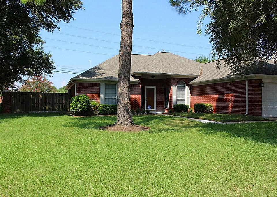 1st image of 2942 Russett Pl W