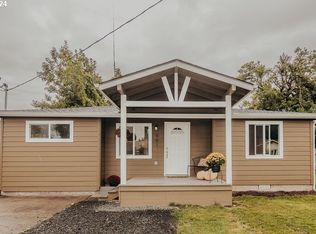 901 25th St, Springfield, OR 97477