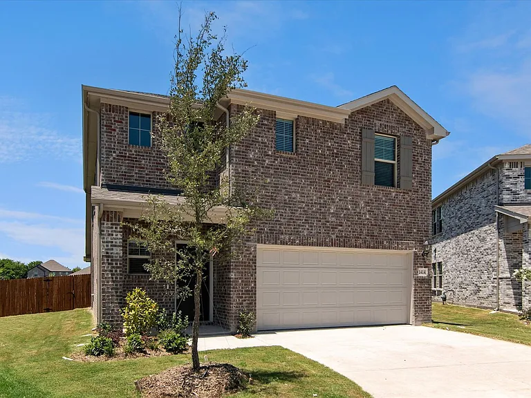 1414 Bridgestone Dr — Photo 2