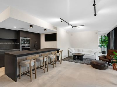 5875 Collins Ave APT 501, Miami Beach, FL, 33140