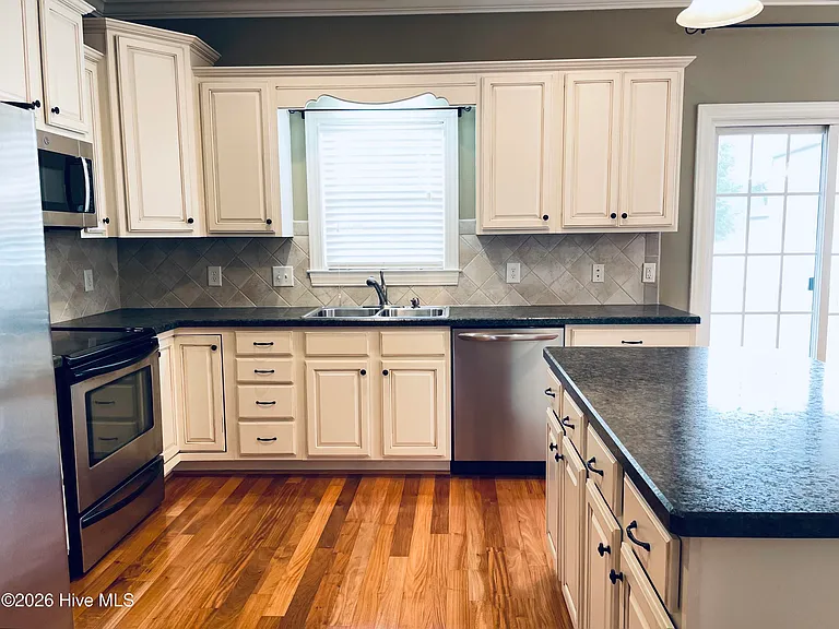 2208 Tulls Cove Rd — Photo 5
