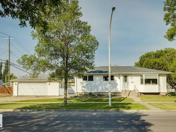 10830 159th St NW, Edmonton, AB T5P 3B7