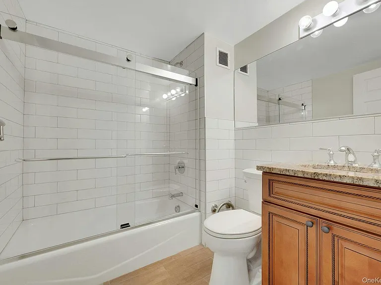 70 Lime Kiln Rd #2H — Photo 12