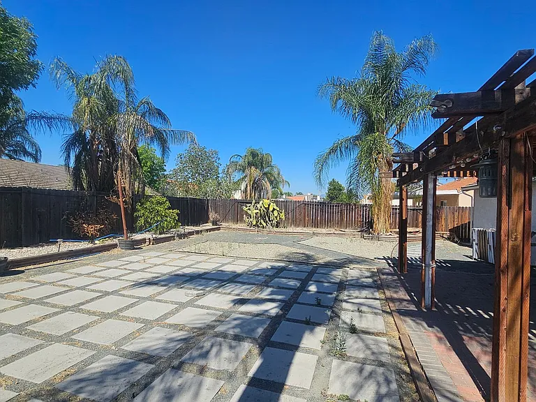 25743 Pelion Rd — Photo 2