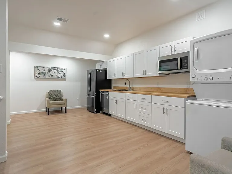 5178 N Netherland St — Photo 32