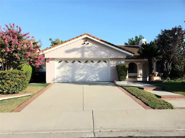 16 Skyline Ln, Pomona, CA 91766