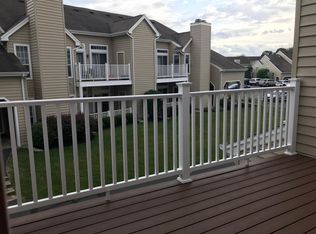 124 Hampton Place Blvd #124, Troy, NY 12180